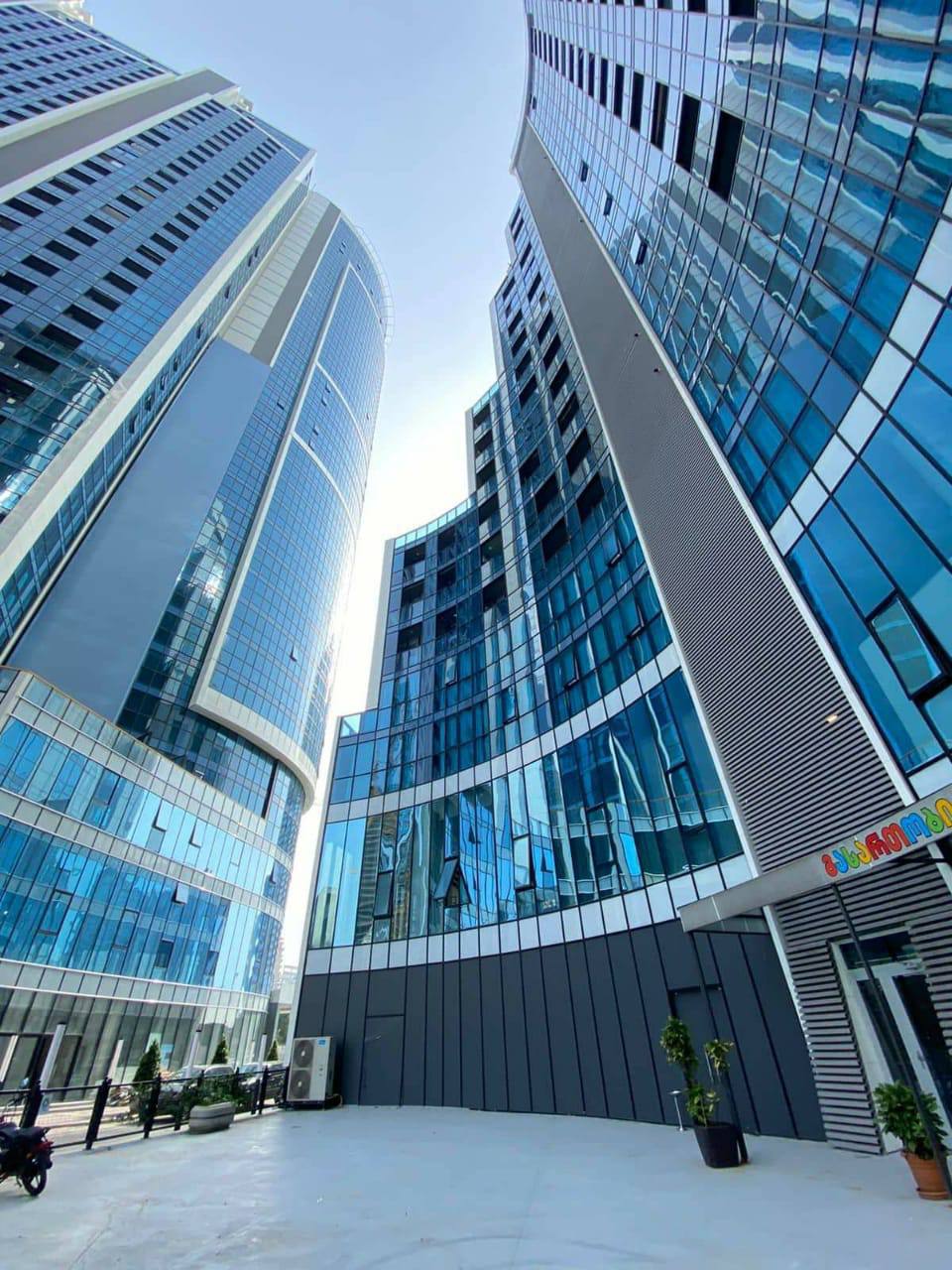 квартиру 1+1 по улице Пиросмани,19 DarBuilding