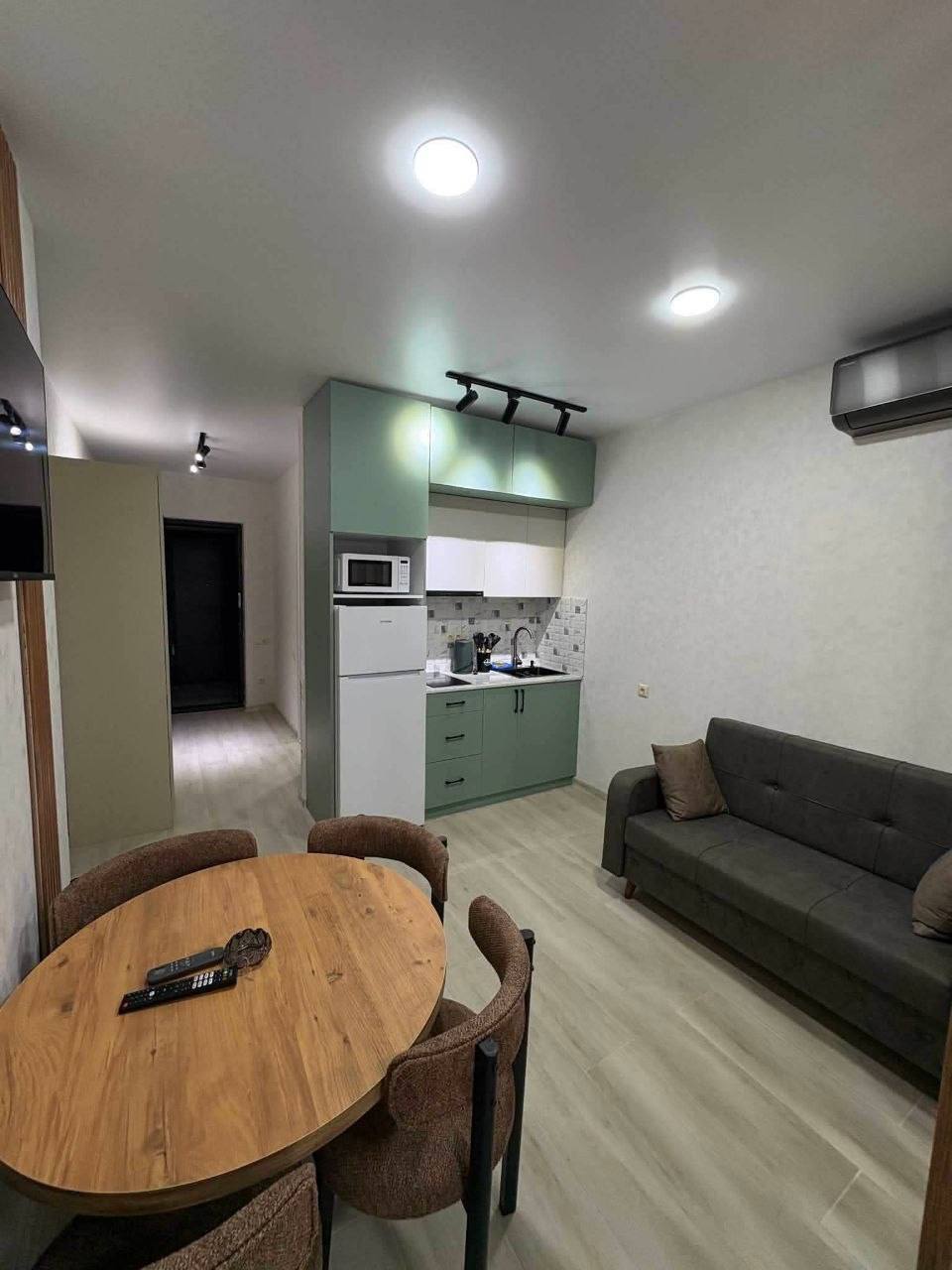 Квартира-студия в аренду, цена 500$